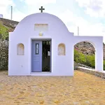 Lia Estate *