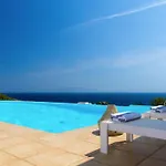 Lia Estate فيلة *